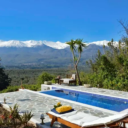 Villa Iro *